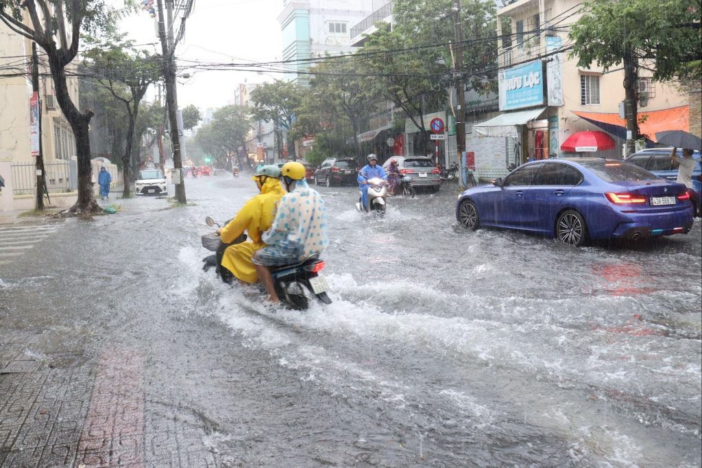 Cảnh báo lũ quét sạt lở đất miền Trung ngày 13/10/2026